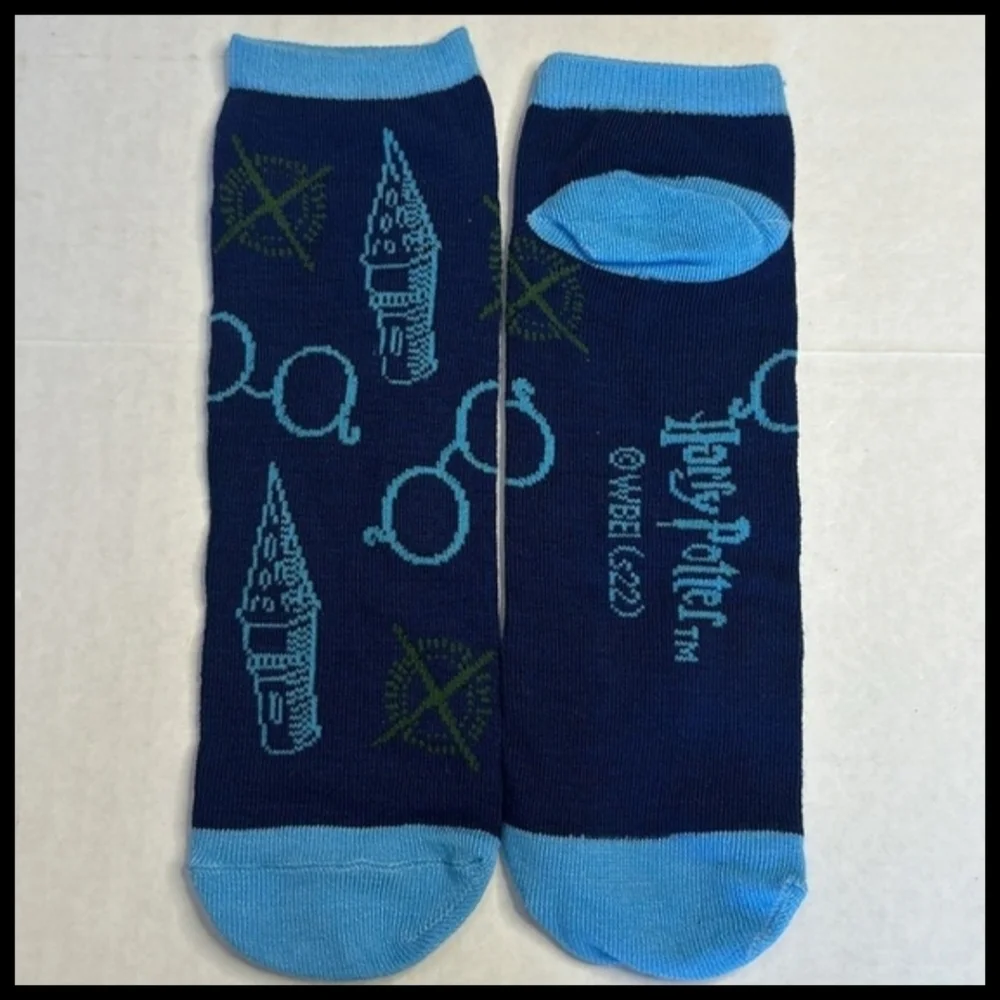 Harry Potter, Hogwarts No Show Mens Socks, Size 6-12 Blue